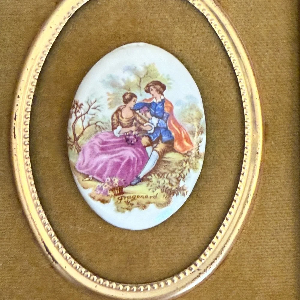 Vintage French mid century ceramic medallion with velvet  in woodGold Frame Art‎